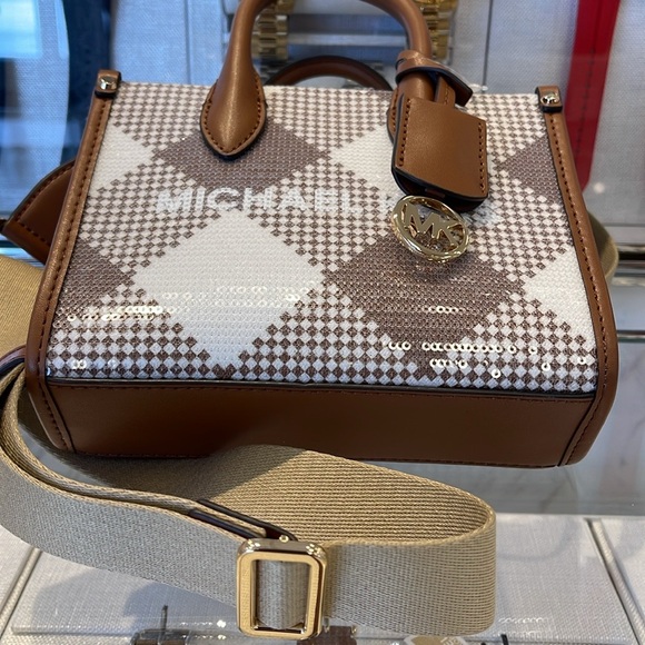 Michael Kors Mirella Extra-Small Logo Crossbody XBODY Shopper Bag
Luggage 
NWT - Picture 11 of 16